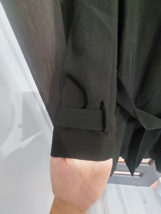 Jesienny długi czarny płaszcz H&M rozmiar 44