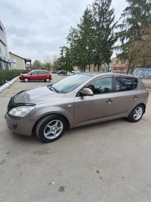 Kia Cee'd в доброму стані