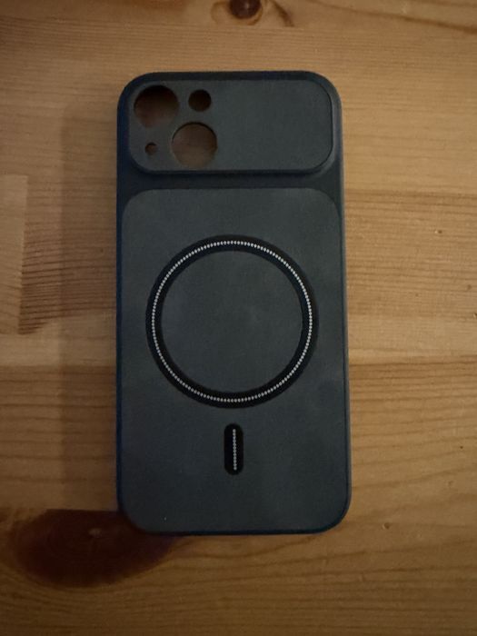 Oddam za darmo nowe etui do iphone 15