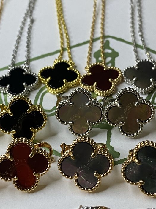 Комплект серьги и подвеска van cleef, vca , конюшина, ван клиф