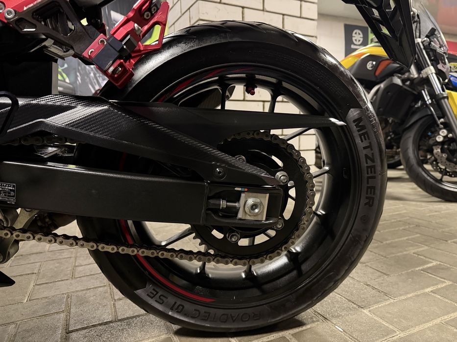 Японский мотоцикл Honda CBR400R. 2021г.