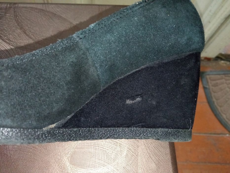 Туфлі жіночі, натуральний замш. Розмір 37, довжина устілки 24 см.