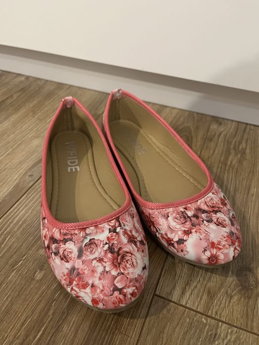 Balerinki Weide 37 w różowe róże