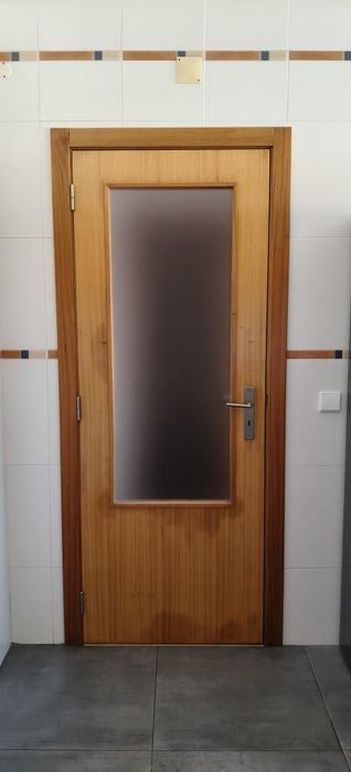 Porta de interior mais aro (impecável sem marcas de uso)
