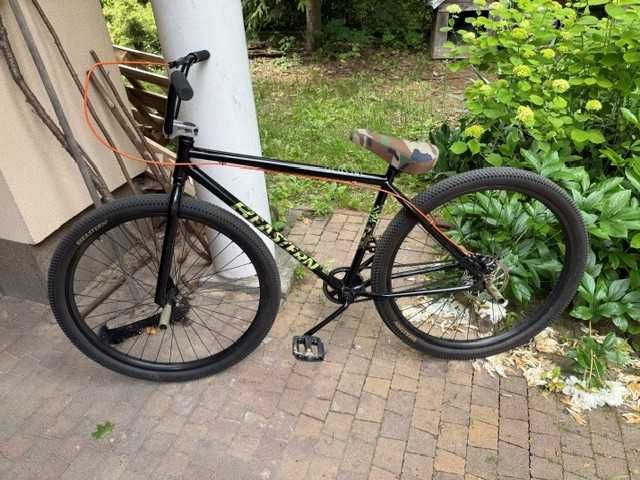 Rower BMX duze kola 29 cali. Z podnóżkami do trickow.