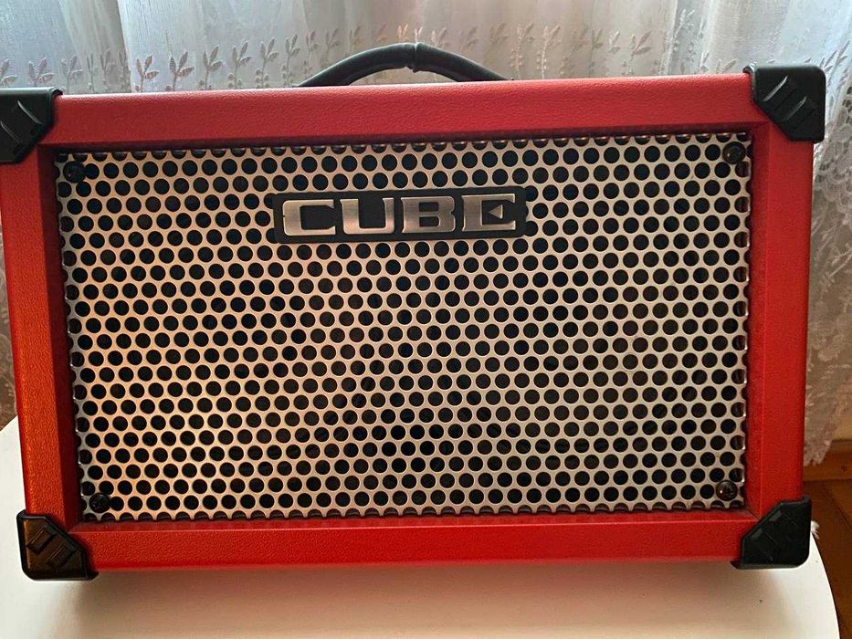 Roland Cube Street