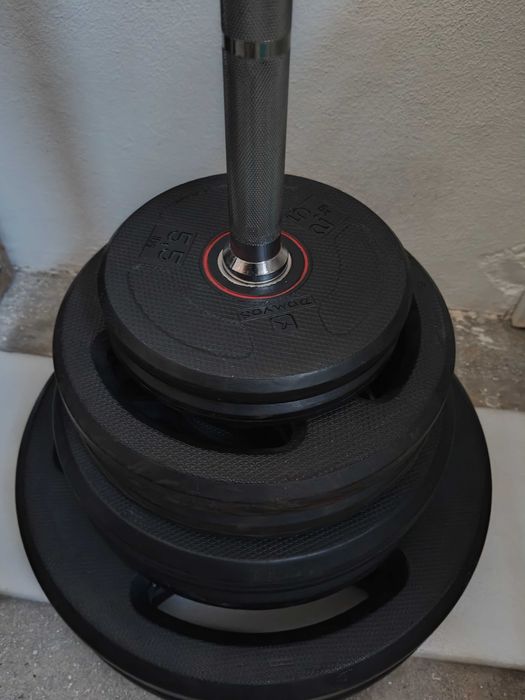 Conjunto de Musculação Domyus Barra + 2 Bloqueadores + 8 Discos (2x20Kg/2x10Kg/2x5Kg/2x2.5Kg)