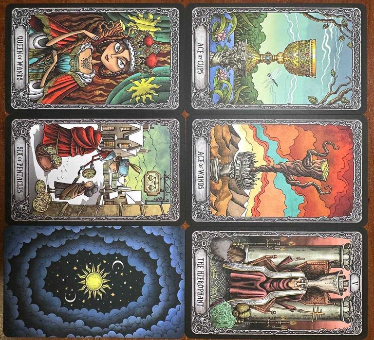 Продам карты таро Темный особняк (The Dark Mansion Tarot) , оригинал, новые