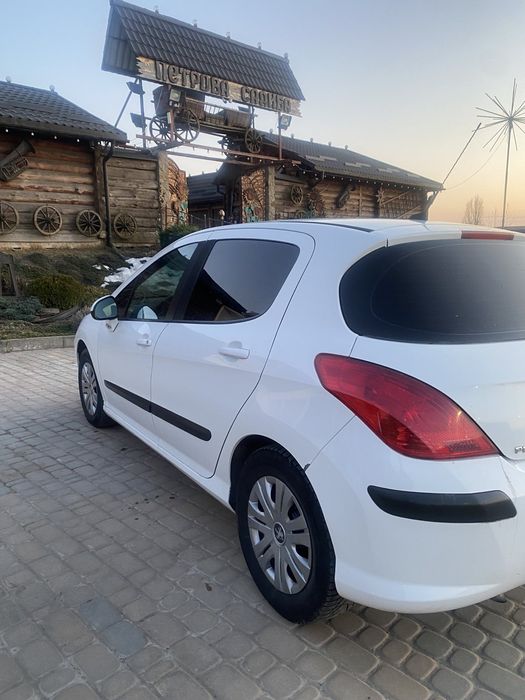 Пежо 308 2010р. 1.6