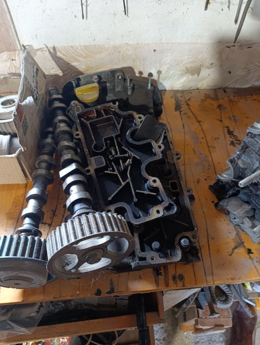 Мотор Сценік 2 під реставрацію