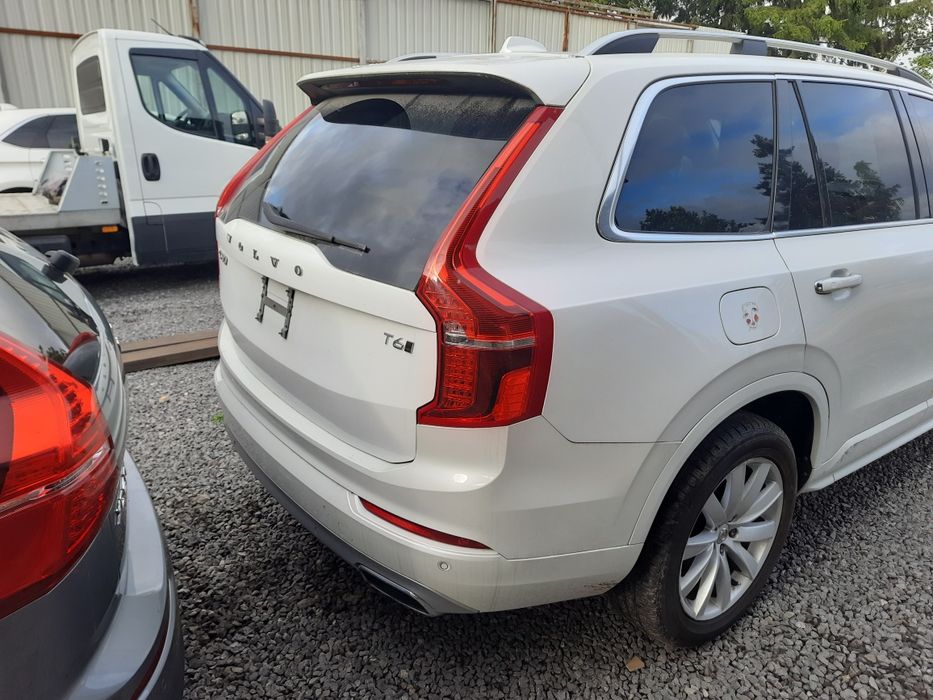 Volvo xc90 ll 2016r T6 4x4  na placu w Polsce