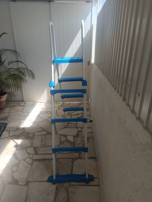 Escada para piscina