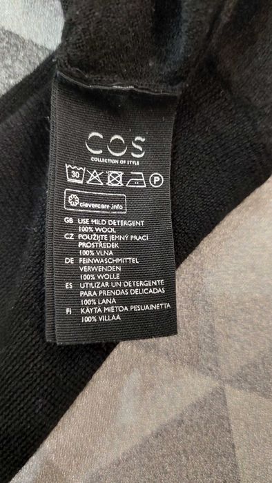 Шерстяной свитер COS