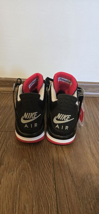 Air Jordan 4 Retro – Black / Red / Grey