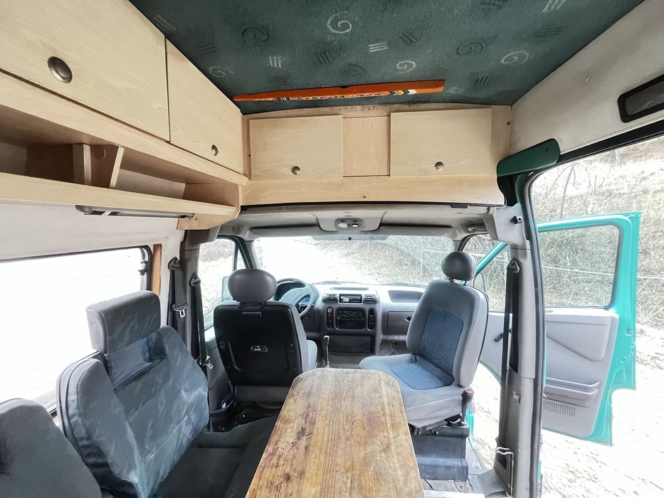 Autocaravana para colocar em espaco privado