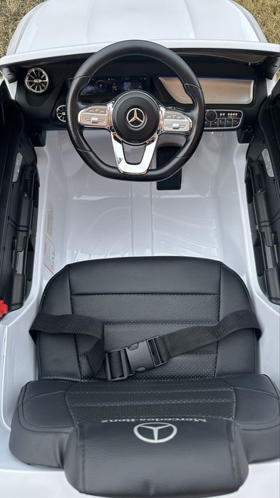 Авто для дитини Мерседес Mercedes EQA Дитячий електромобіль Наявність