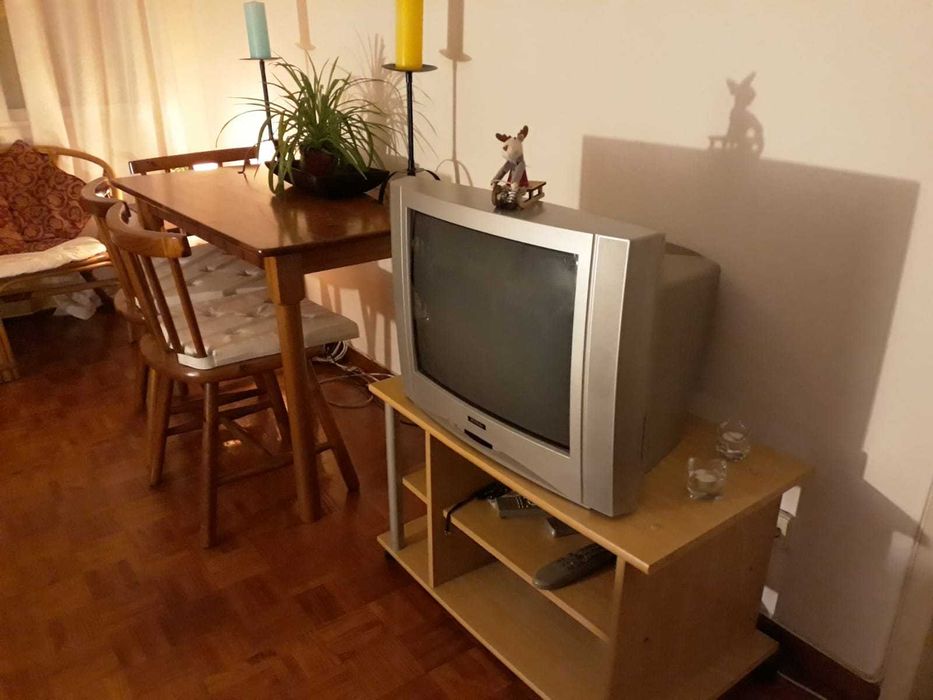 Quarto individual a estudante em Lisboa Carnide Colombo