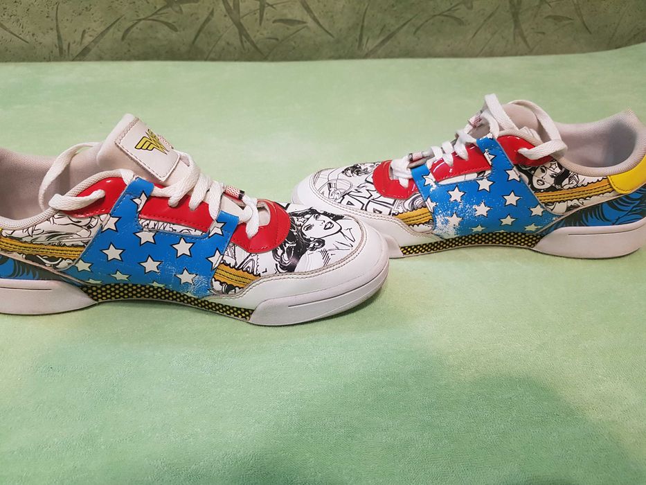 Кроссовки Reebok Wonder Woman размер EU 43 ( 28 см по стельке )