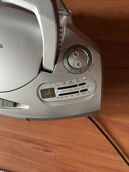 Radiomagnetofon stereo marki Grundig