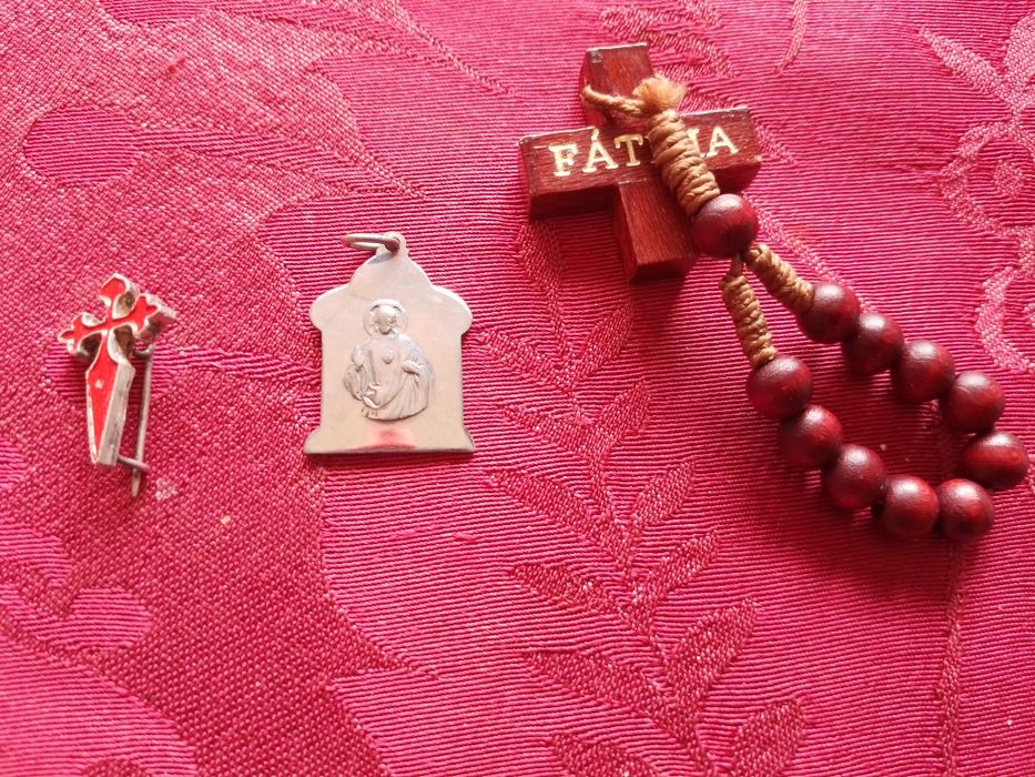 Louis Collection -Estatueta Mae e Filho-10E- Botao Vintage-2E Desde 2E