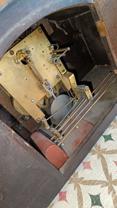 Stary zegar kominkowy