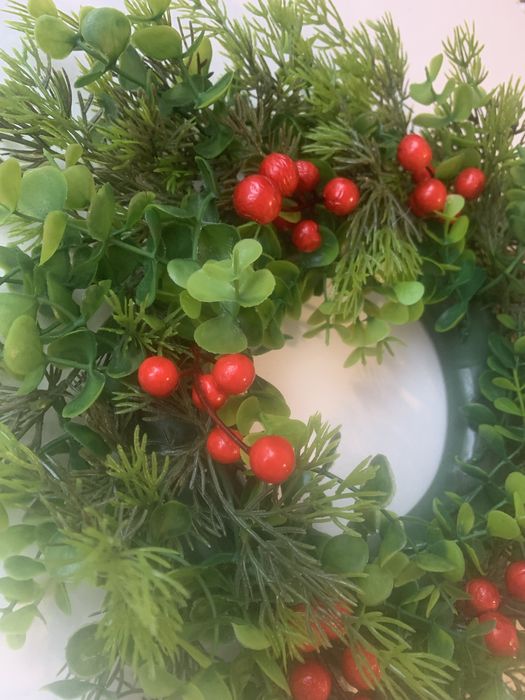 Wianek swiateczny ! Sztuczny !