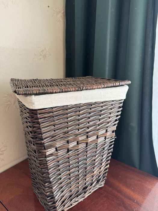 Корзина плетена