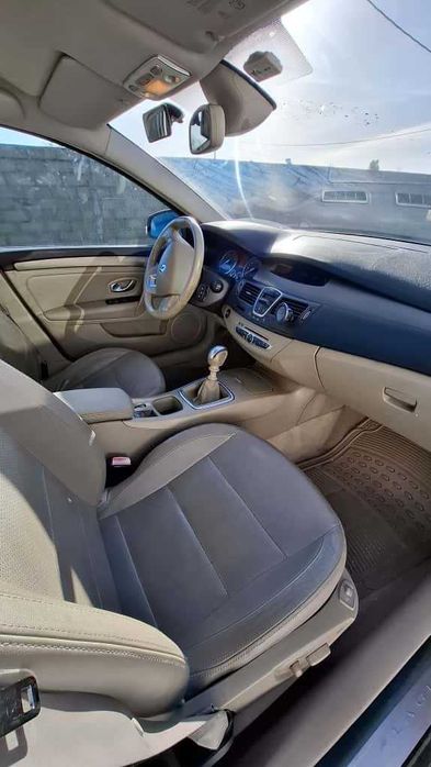 Renault Laguna III Break uma carrinha espaçosa, confortável e fiável.