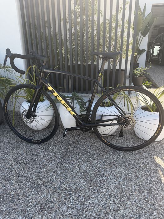 Trek Domane AL2 Como Nova