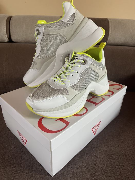 GUESS Sneakersy „Juless” model:FL7JUS FAB12 | Juless