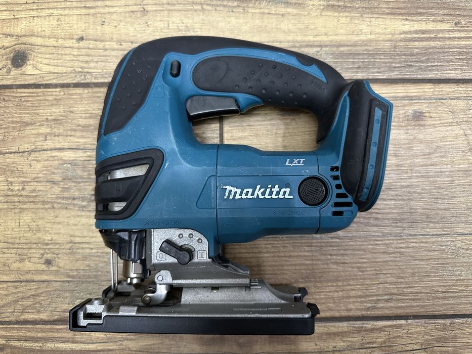 Wyrzynarka akumulatorowa Makita DJV180 - 2022r.