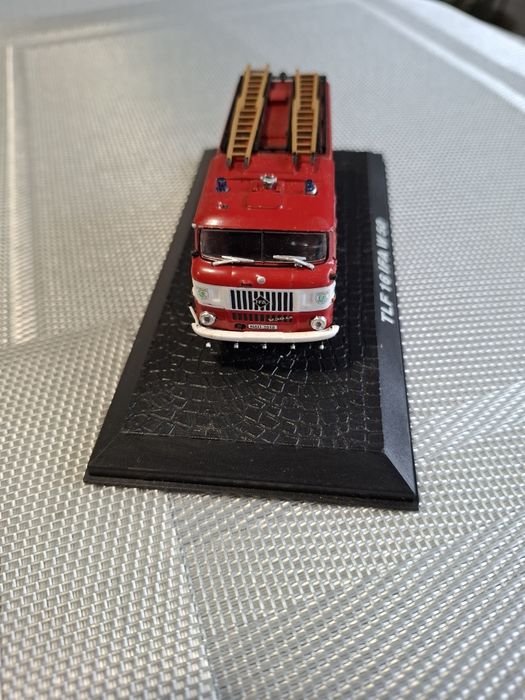 Model samochodu skala 1:72