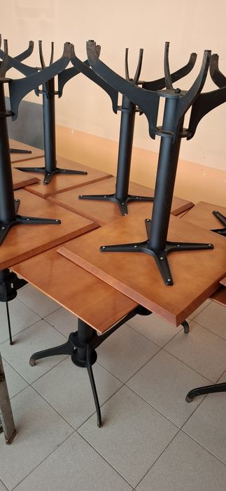 Mobiliario café Mesas e cadeiras como Novo