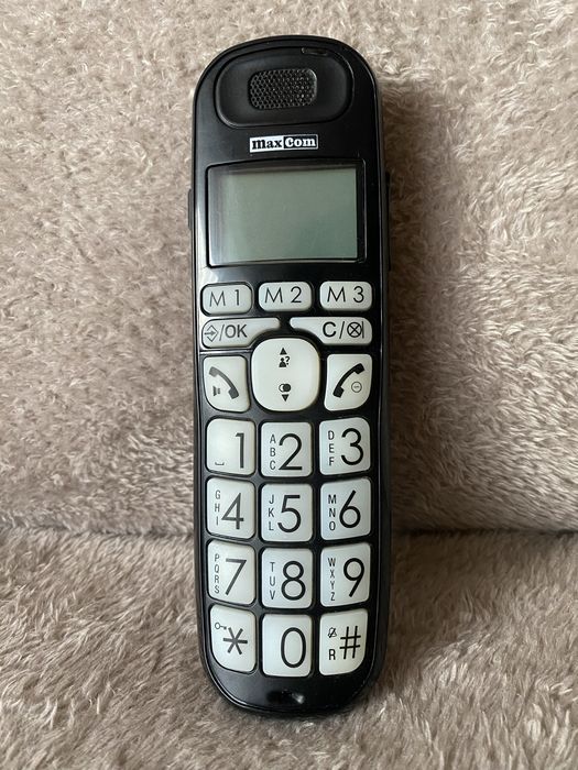 Telefon stacjonarny dla seniora MC6800 z podświetlaną klawiturą
