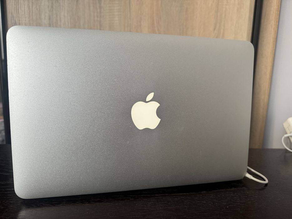 MacBook Air 11” (A1370) – компактний та стильний ультрабук