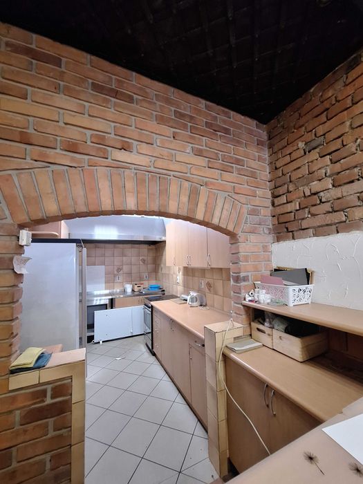 Wynajme lokal handlowo-usługowy lub gastronomiczny w centrum Czechowic, istnieje możliwość sprzedaży lokalu
