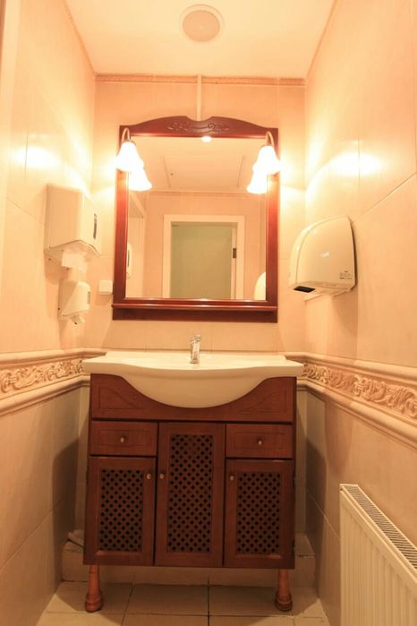 Продажа, аренда или обмен фасадного ресторана 600 м.кв. Торг. Посредн