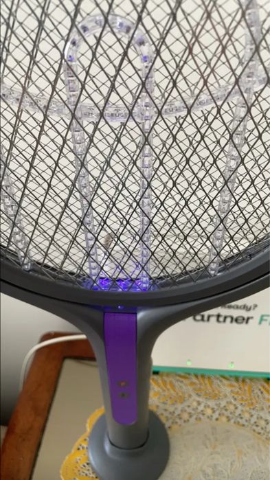 Raquete eletrica para melgas e mosquitos