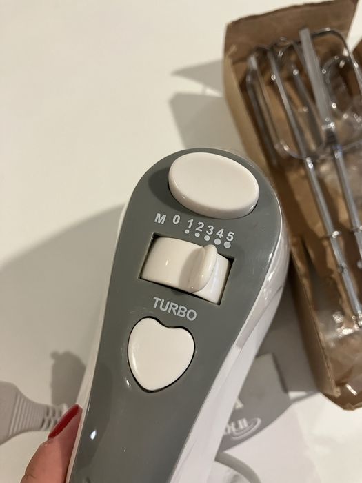 Batedeira Flama 1401FL com Caixa e Acessórios – Excelente Estado