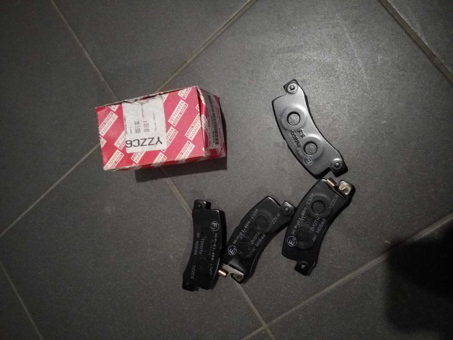 avensis t22 99-03 klocki HAMULCOWE tył oryginał OE