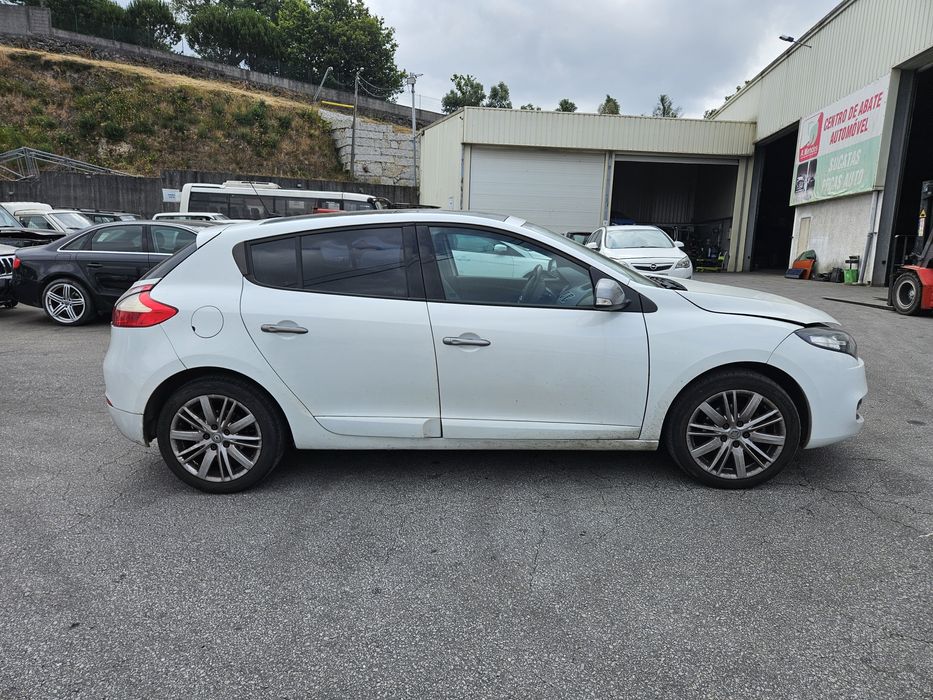 Renault Megane III GTLine 1.5 DCi de 2012 para peças