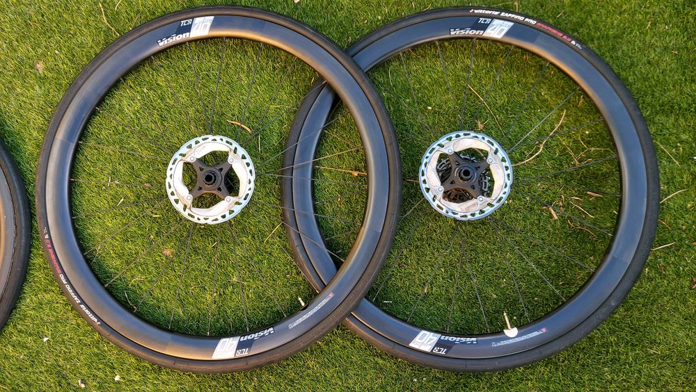 Rodas de Estrada Carbono Vision SC 40 DB TLR