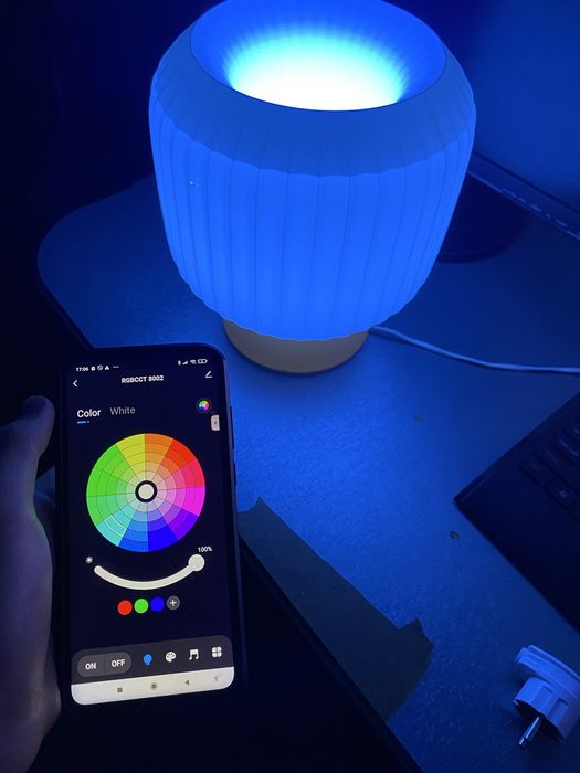 Лампа з зміною кольору