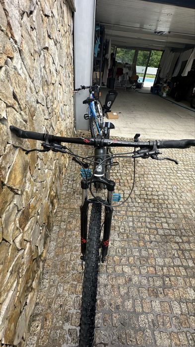 Bicicleta BTT 29 Excelente estado