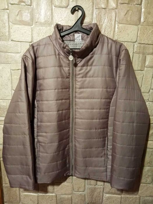 Жіноча весняно - осіння куртка великого розміру