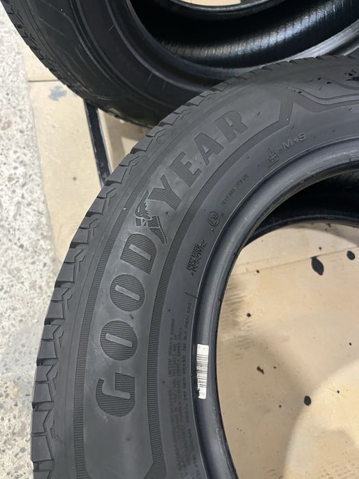 215/65R16C Good Year Vector4Season Cargo 2 шт