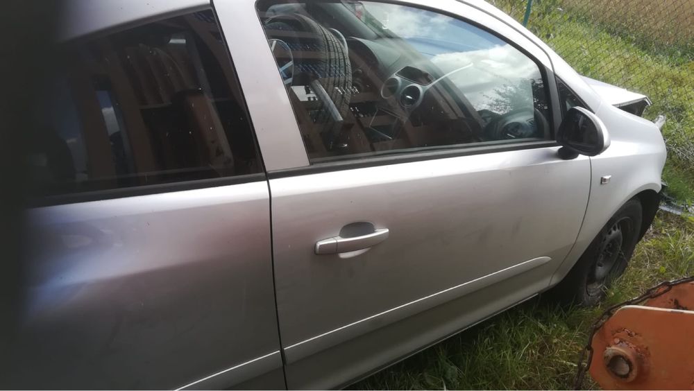 Drzwi prawe opel corsa d 3d