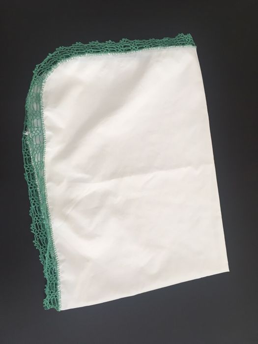 Naperon com renda verde
