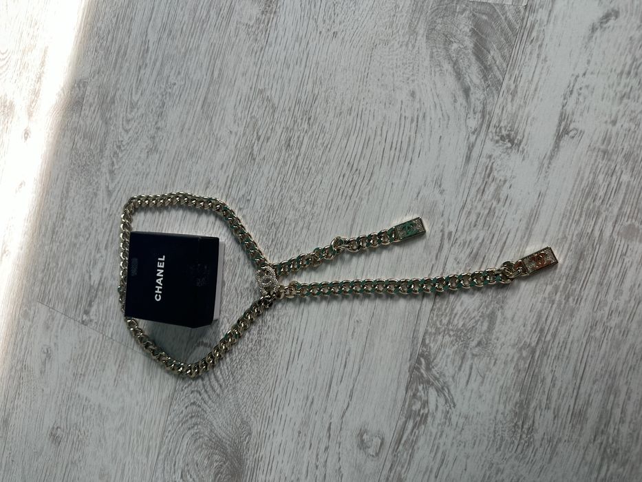 Elegancki naszyjnik marki Chanel