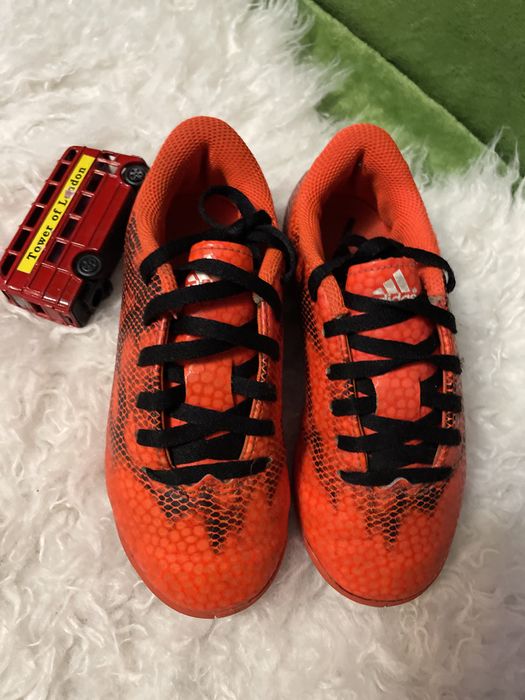 Бутси adidas дитячі 30 розмір